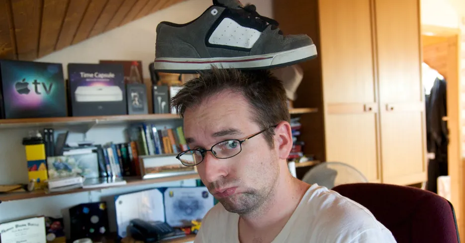 Error handling in Go web apps shouldn't be so awkward