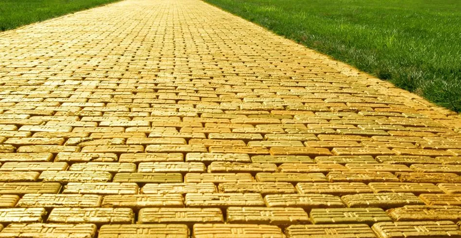 Platform Engineering At A Crossroads: Golden Paths Or Dark Alleyways