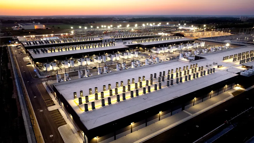 AWS Unveils Project Rainier: Massive AI Cluster with Trainium2 Chips